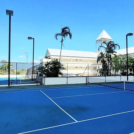 Cairns Luxury Seafront Apartment Exterior photo