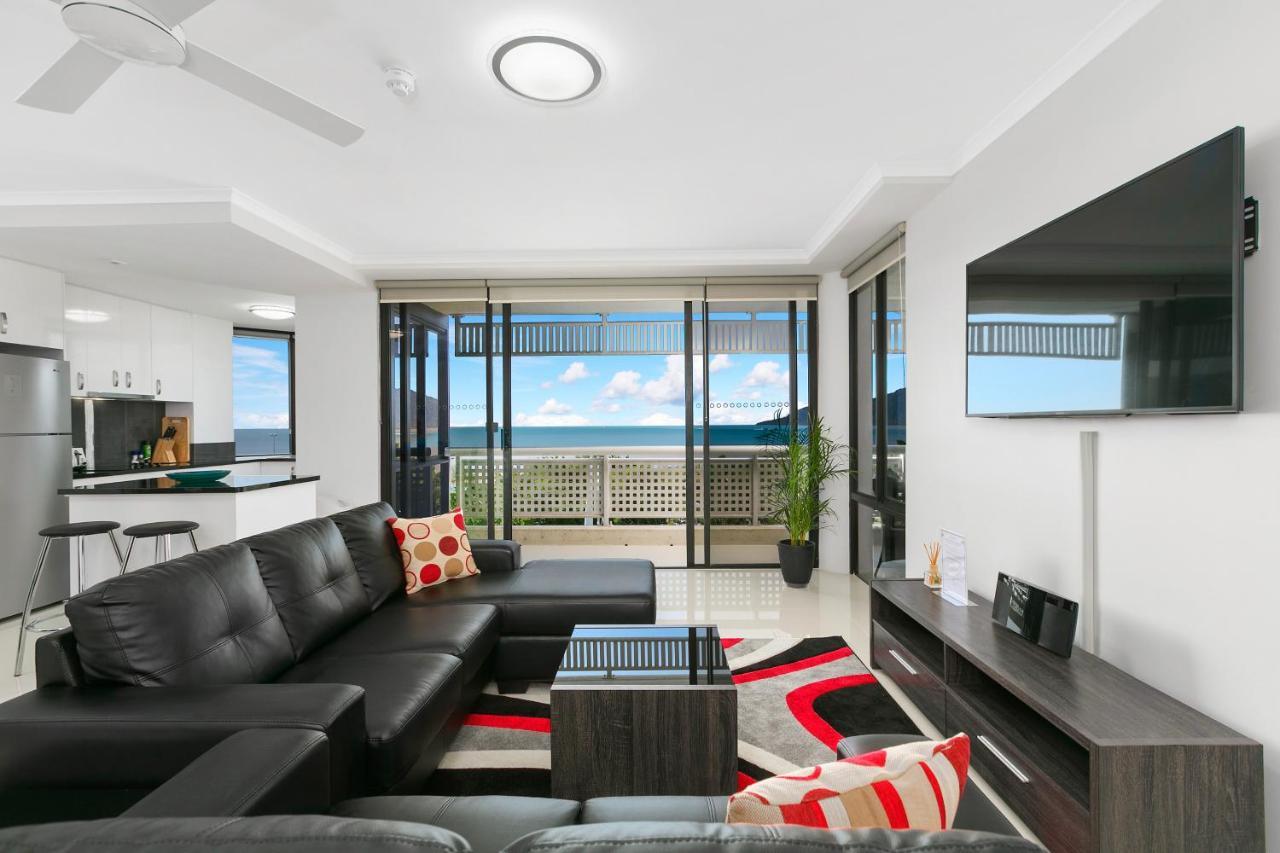 Cairns Luxury Seafront Apartment Exterior photo