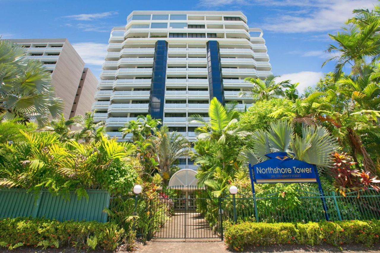 Cairns Luxury Seafront Apartment Exterior photo