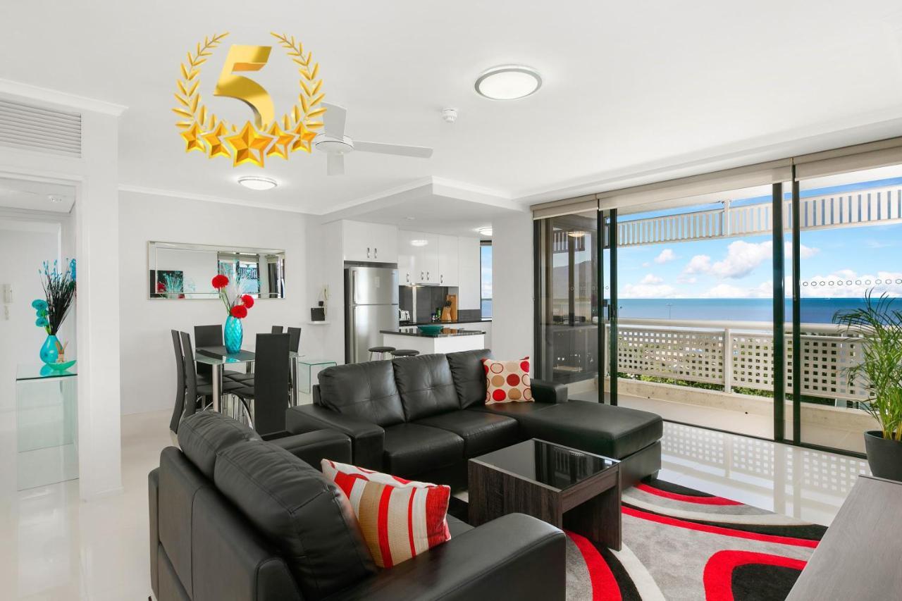 Cairns Luxury Seafront Apartment Exterior photo